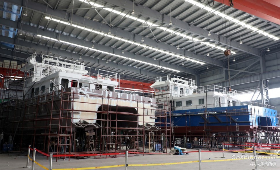 江龍船艇新型鋁合金高性能海上風(fēng)電運(yùn)維船成功下水