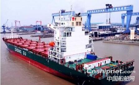 金陵船廠第二艘1900箱集裝箱船順利完成海試