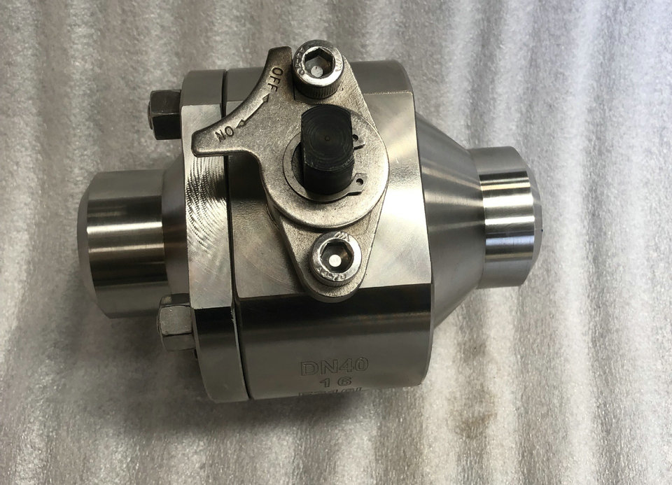 不銹鋼高壓球閥實(shí)物圖